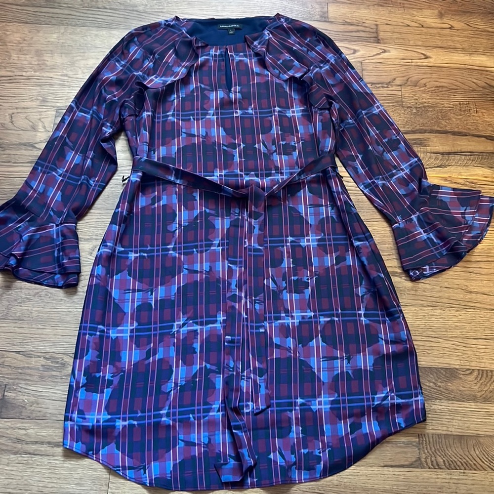 Beautiful Banana Republic dress